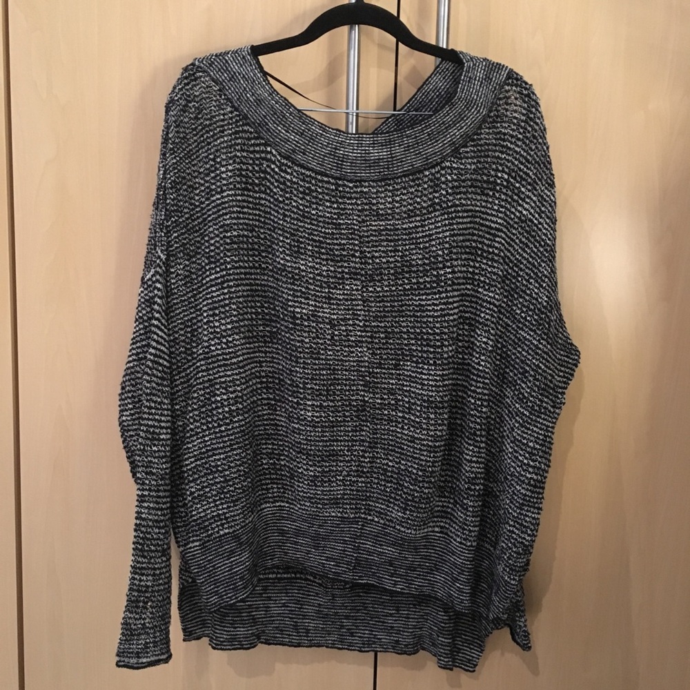 Free People black & white sweater, size L